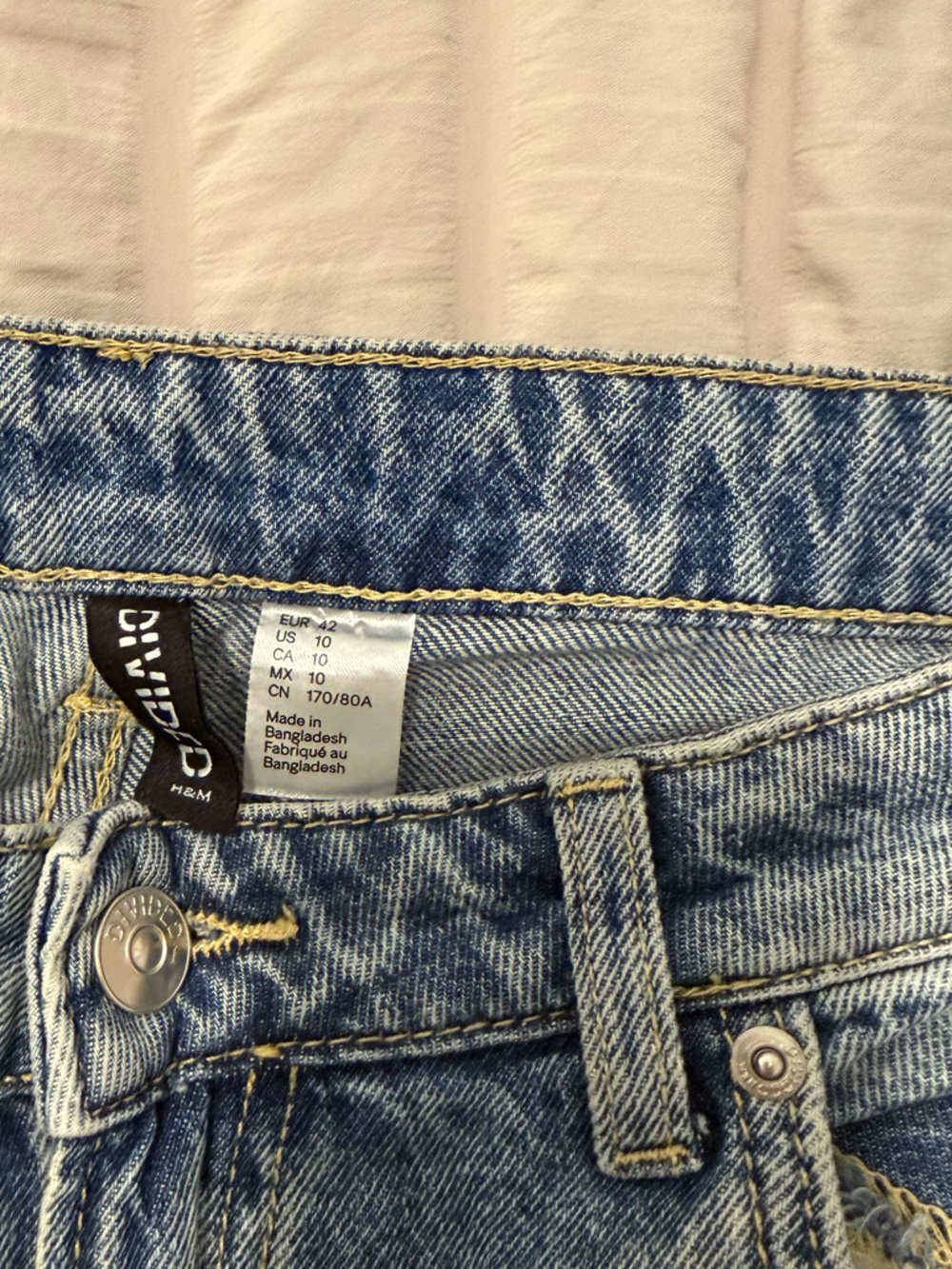 Divided Light Blue Washed Denim Jeans - Picture 2 of 3